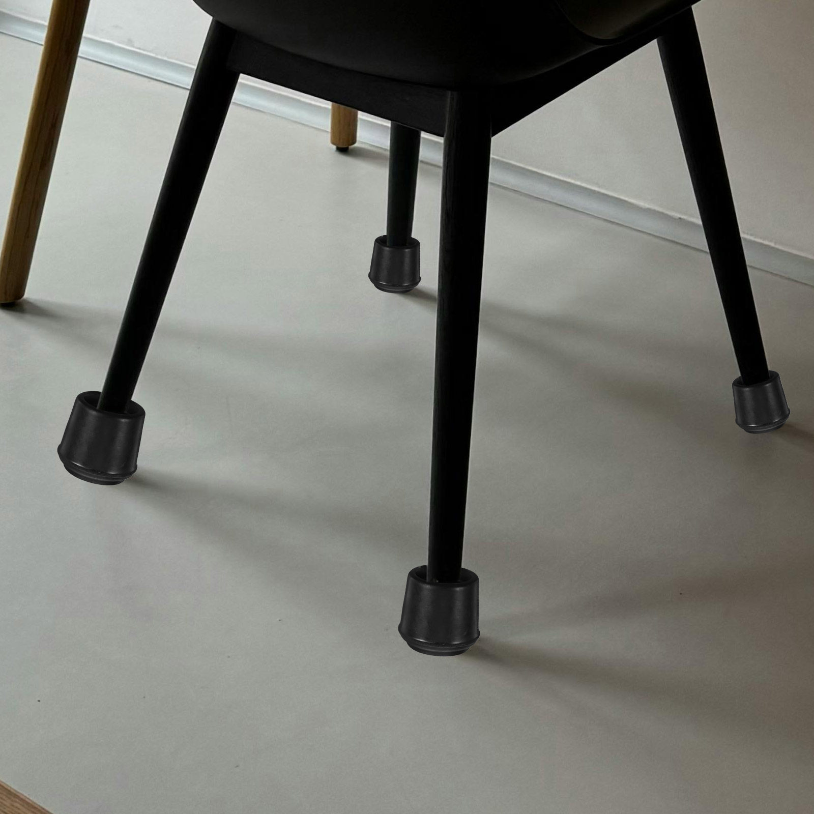Outdoor Furniture Leg Protectors - 4 Pezzi di Protezioni in Gomma